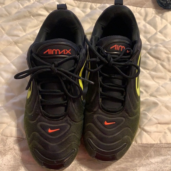 nike air max 720 green and black